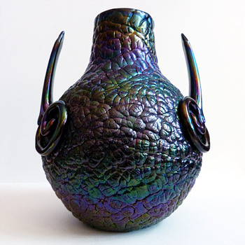Thomas Webb & Sons "Bronze" vase (1878). Christopher Dresser, attr.  - Art Glass