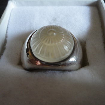 Vintage Lalique white 'Toupie' and silver ring - Fine Jewelry