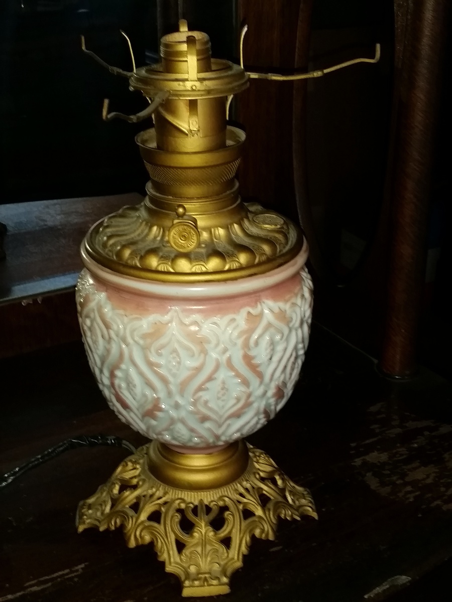Help identifying lamp or glass pattern. Collectors Weekly