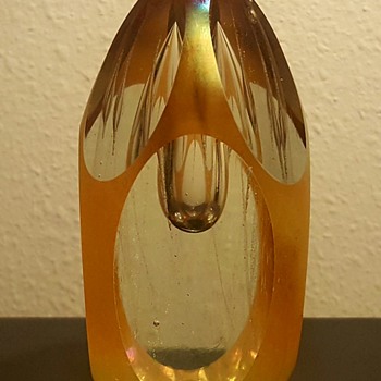 Art glass paperweight by Brian Maytum - Art Glass