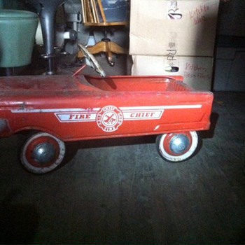 Fire truck pedal car - Model Cars