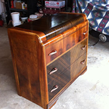 1930s or 1940s Art Deco Waterfall Dresser