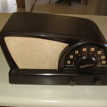  1950's Modern Atomic Age Truetone Boomerang Tube Radio 