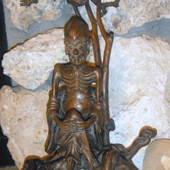 Amazing antique wood carving
