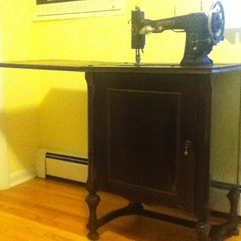 Working antique sewing machine w/cabinet bought at garage sale for a bargain! - Sewing