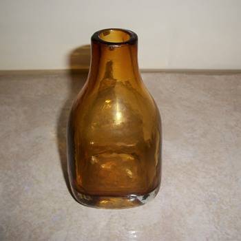 Old amber bottle - Bottles