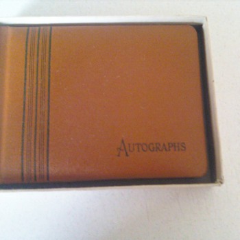 Autograph book - Books