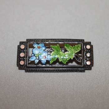 Vintage Enamel Flower PIn - Costume Jewelry