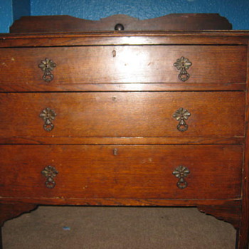 Chest of drawers