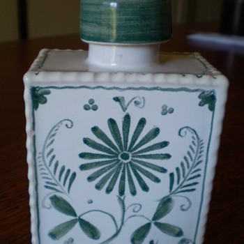 Antique? Tea Caddy?