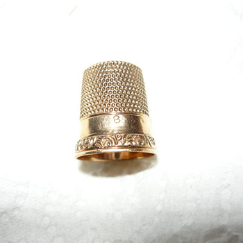 Ketcham & McDougall 10k gold thimble - Sewing