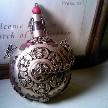 Snuff Jar/Bottle/Box???