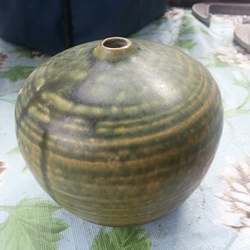 Matted green round vase - Art Pottery