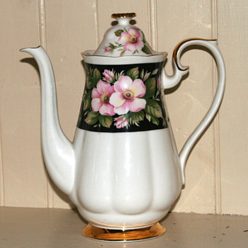 Royal Albert Provincial Flowers & friends September 2011