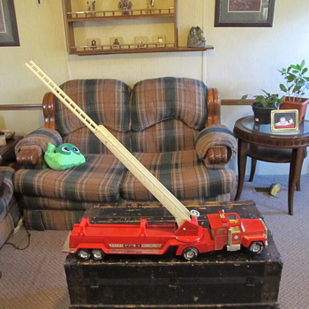 my new fire truck nylint earl 80 like new 4.00 at local flea market find