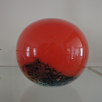 scandinavian round vase - Art Glass