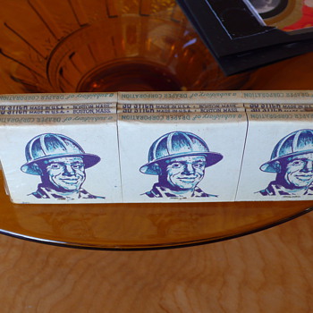Blue Jet Corporation 12 Matchbooks - Tobacciana