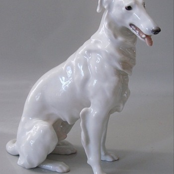 PORCELAIN FIGURE OF RUSSIAN WOLFHOUND