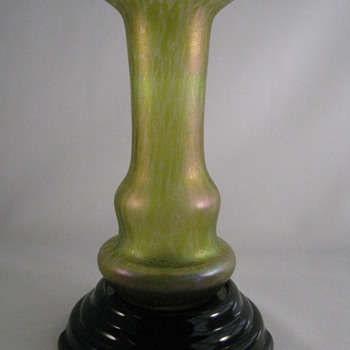 Loetz "MELON RIND" CISELÉ  art Glass Vase circa 1896 - 1900 - Art Glass