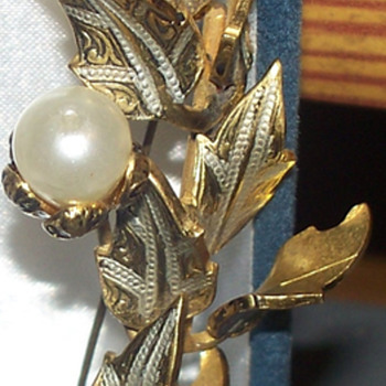 funky gold pin