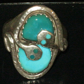 Sterling Silver Snake Ring by Zuni silversmith Effie - Native American