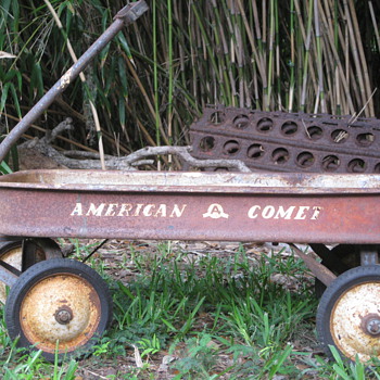 American Comet vs Radio Flyer Pull Wagon