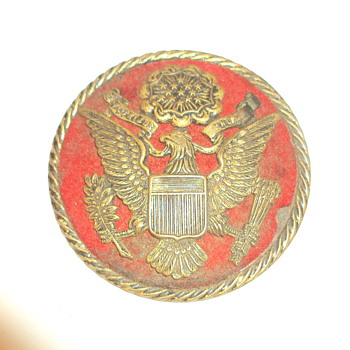 Miltary Badge Unknown to me - Military and Wartime