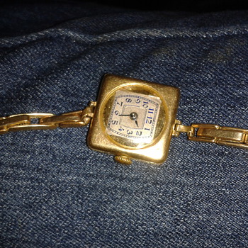 a.g.r watch