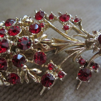Coro Pin and Screw-Back Earrings 