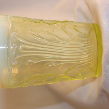 Does anyone know this pattern? - Glassware