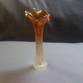 GLASS VASE - Art Glass