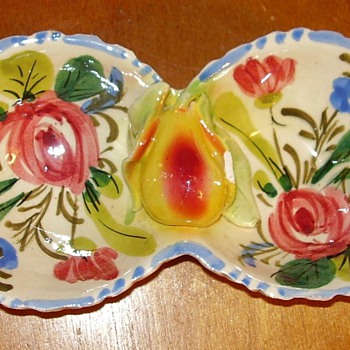 My 25cent garage sale bowl? - Art Pottery