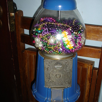 Old Gumball Machine - Coin Operated