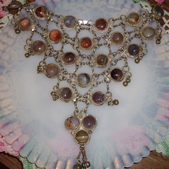 Huge Bib necklace w/agate stones.