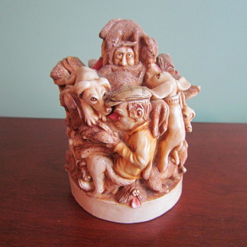 "Dog eat Dog World" Trinket Box Antiquark PO '94 UK - Figurines