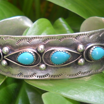 Native American Sterling cuff... looking for info - Native American