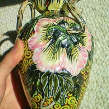 Antique Japanese Mystery Vase - What could it be?