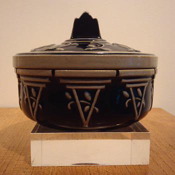 STEINWARE BOX - MARZI & REMY. - Art Pottery