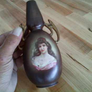Looking for any info on this item,age,value ect......Help me ...I would value your input tx.. - Art Pottery
