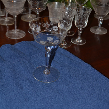 Help identifying patterns - #5 - Glassware
