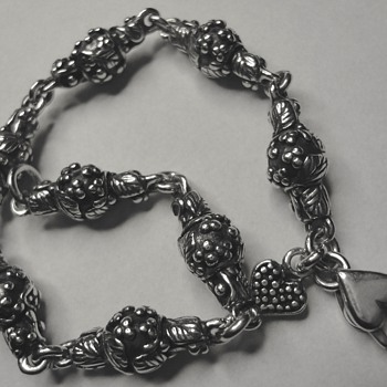 Vintage Sterling silver bracelet with beautiful decorated "beads" - Fine Jewelry