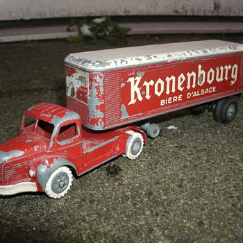 Berliet truck