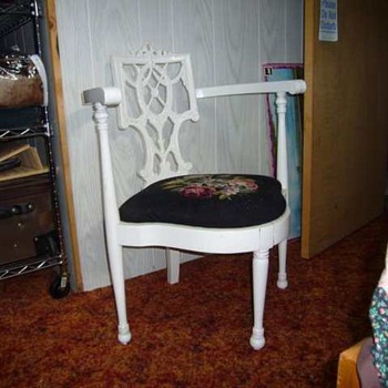 Antique corner chair - Furniture