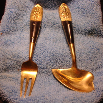 "SIAM" FORK AND STRANGE SPOON - Asian