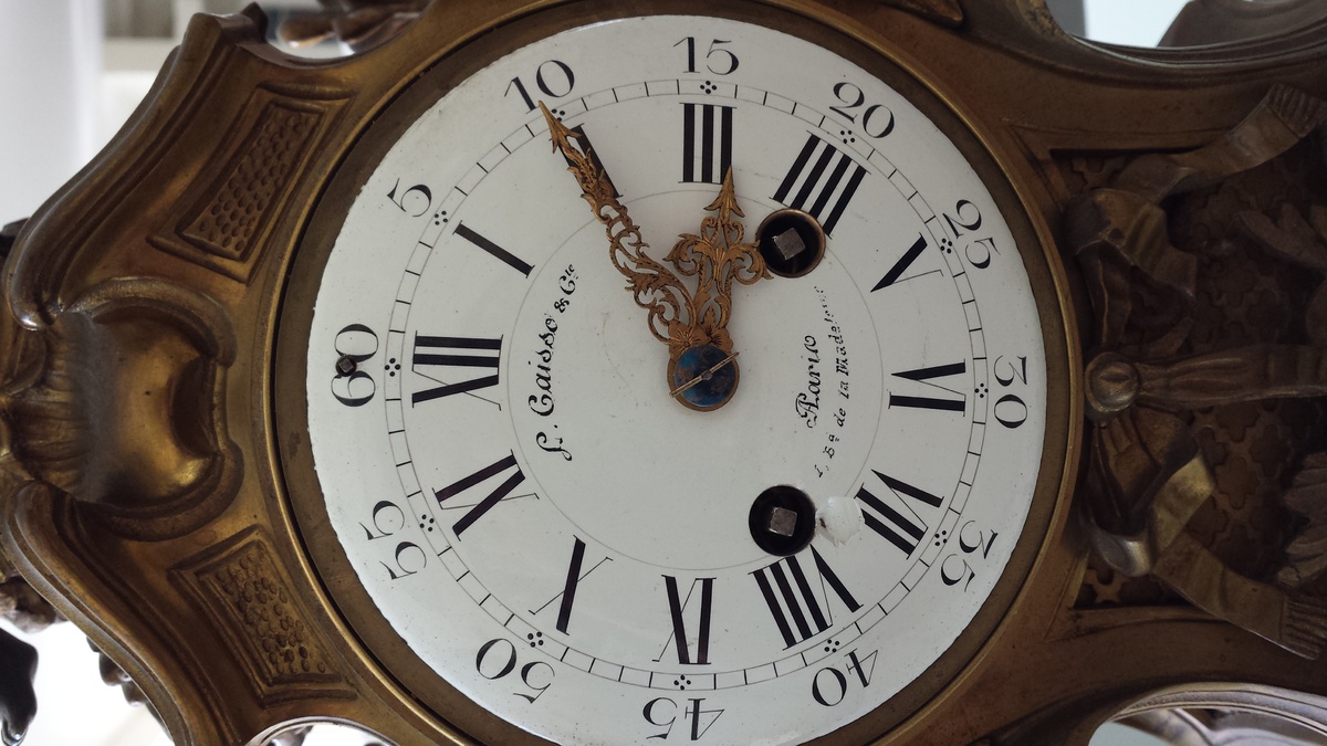 help identifying antique clock? Collectors Weekly