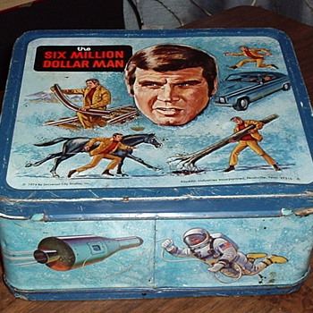 1974 "SIX MILLION DOLLAR MAN" Lunch Box. - Kitchen