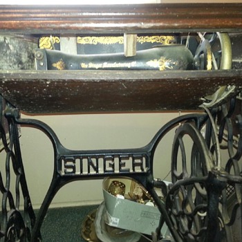 Vintage Singer Pedal Sewing Machine  - Sewing