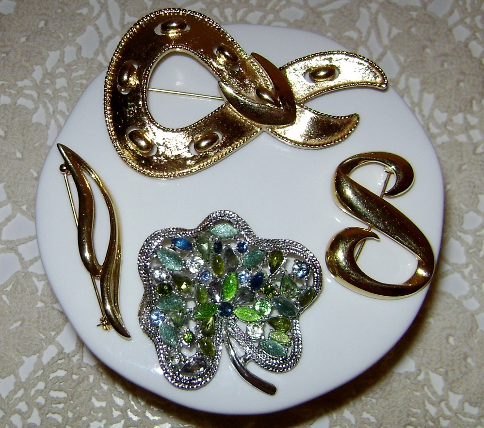 Jewelry Collectors Weekly