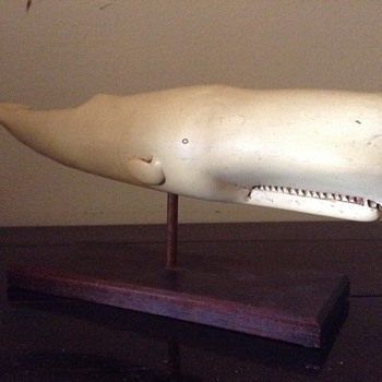 Moby dick statue / carving - Animals