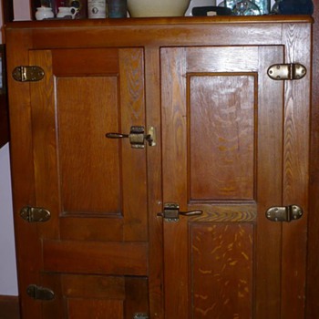 Need a Latch for My Icebox/Linen Closet Catchall